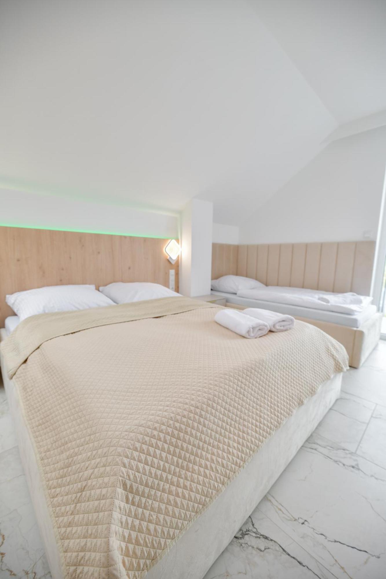 Sloneczne Wzgorze Zator Apartman Kültér fotó
